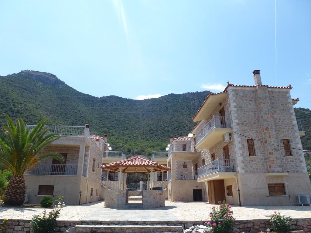 Karantonis House Apartment Leonídion Exterior photo